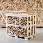 Brennholz Gigant Kammergetrocknetes Hainbuche Kaminholz 25cm Halbe Palette – Bild 2